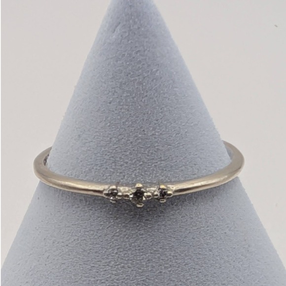 Jewelry - Sterling Silver 925 3-Stone Cubic Zirconia Minimalist Stackable Ring Size 7.5